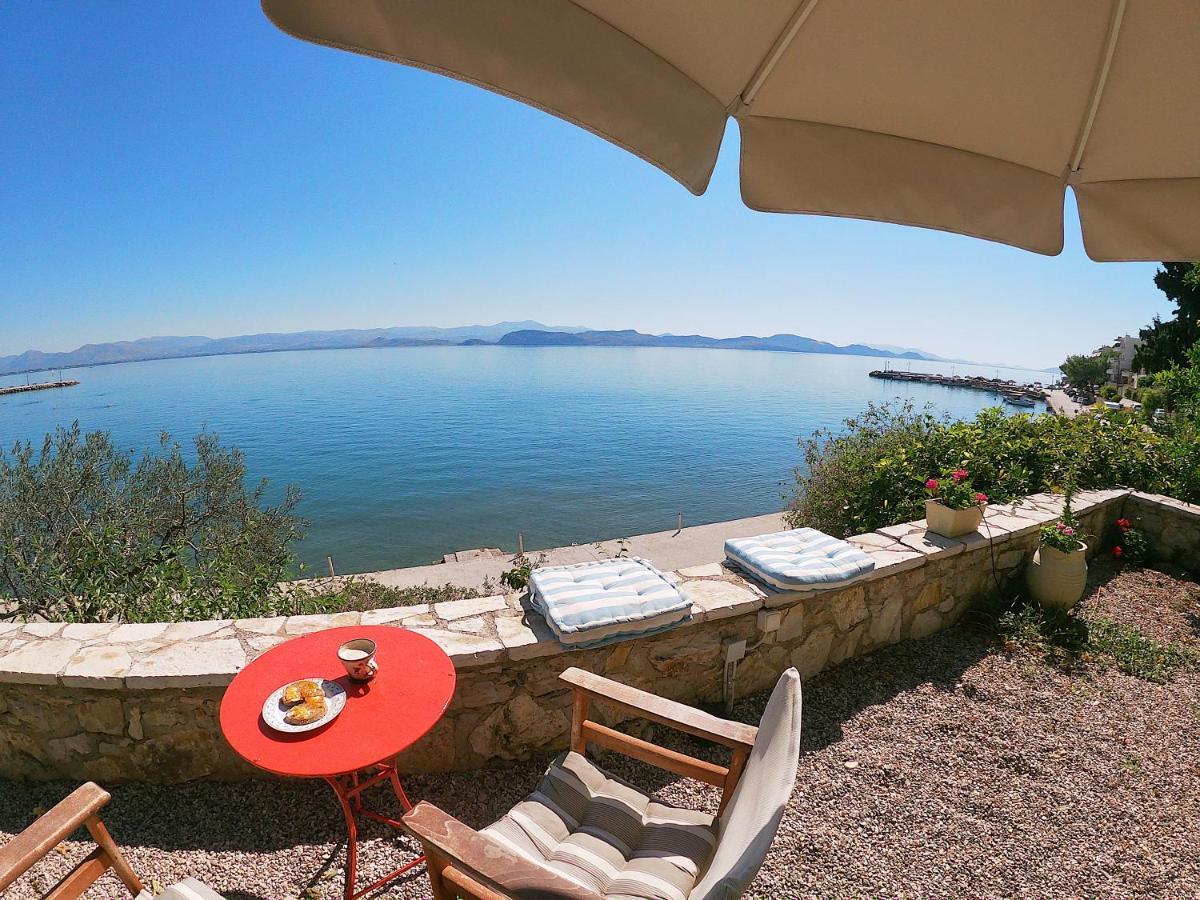 Kiveri 1876 Traditional Seafront Cottage エクステリア 写真