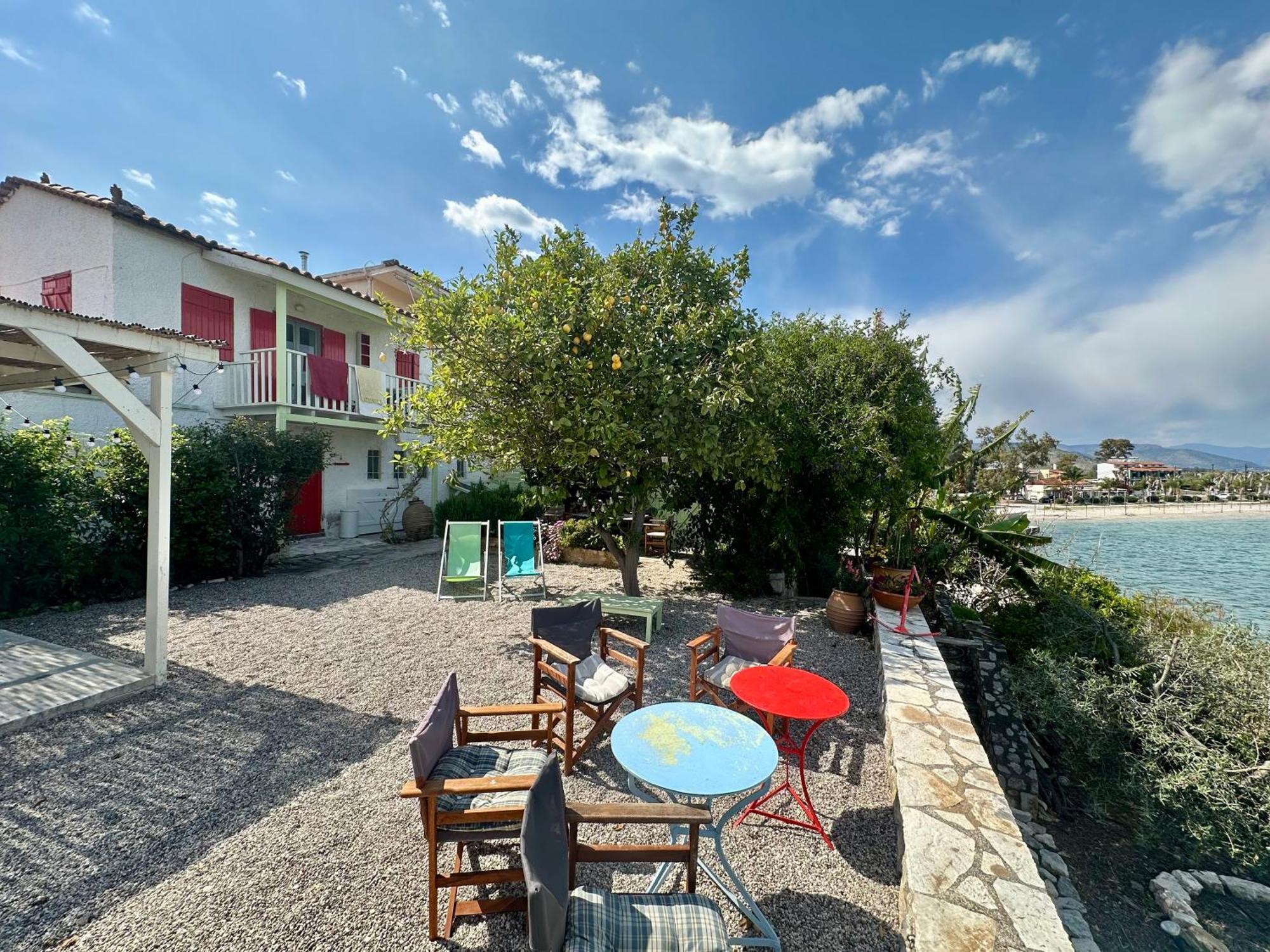 Kiveri 1876 Traditional Seafront Cottage エクステリア 写真